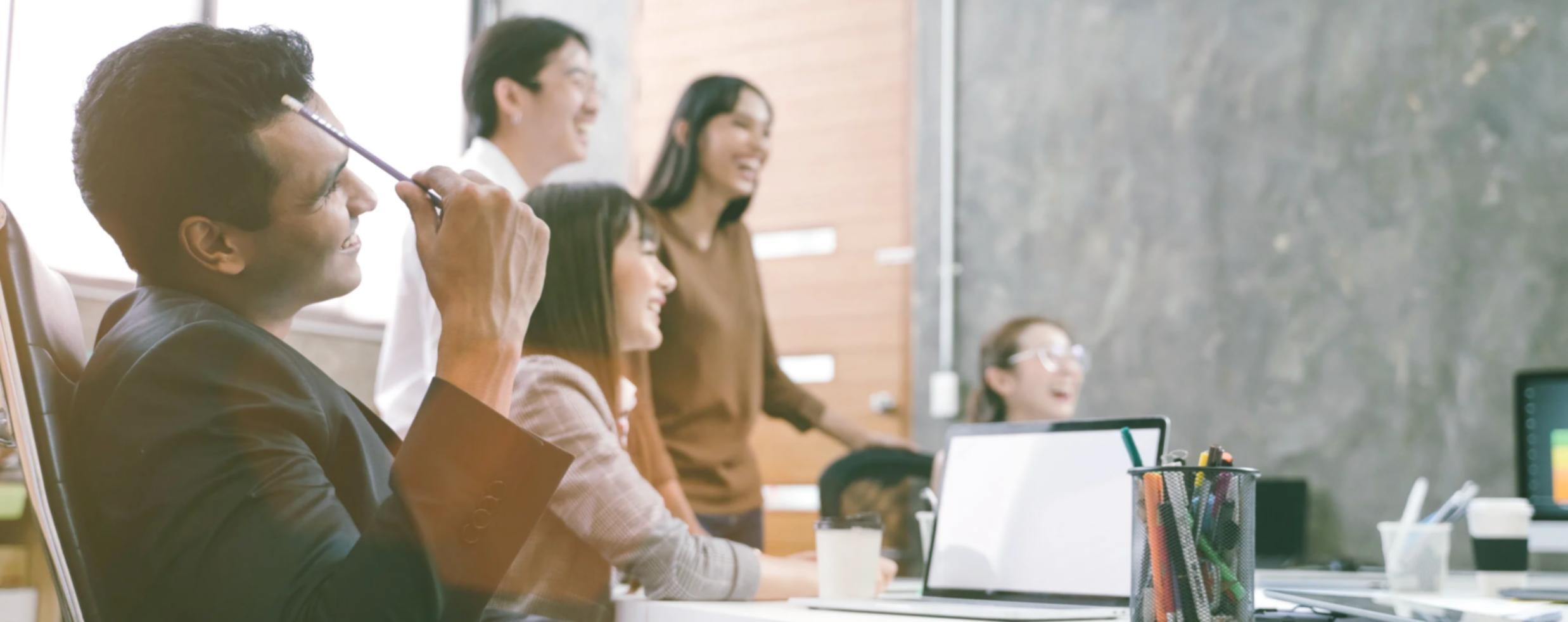 Участники мероприятия обсуждают практические методики саморазвития